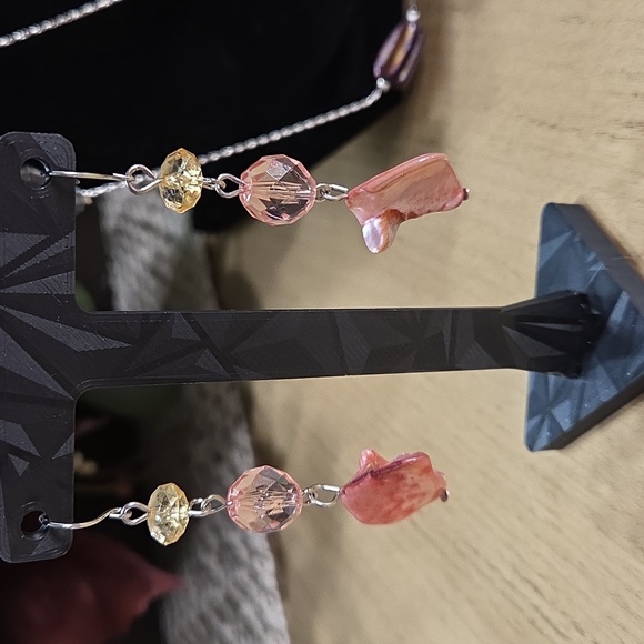 Elegant Multi-Color Beaded Necklace and Earring Set - Picture 2 of 4